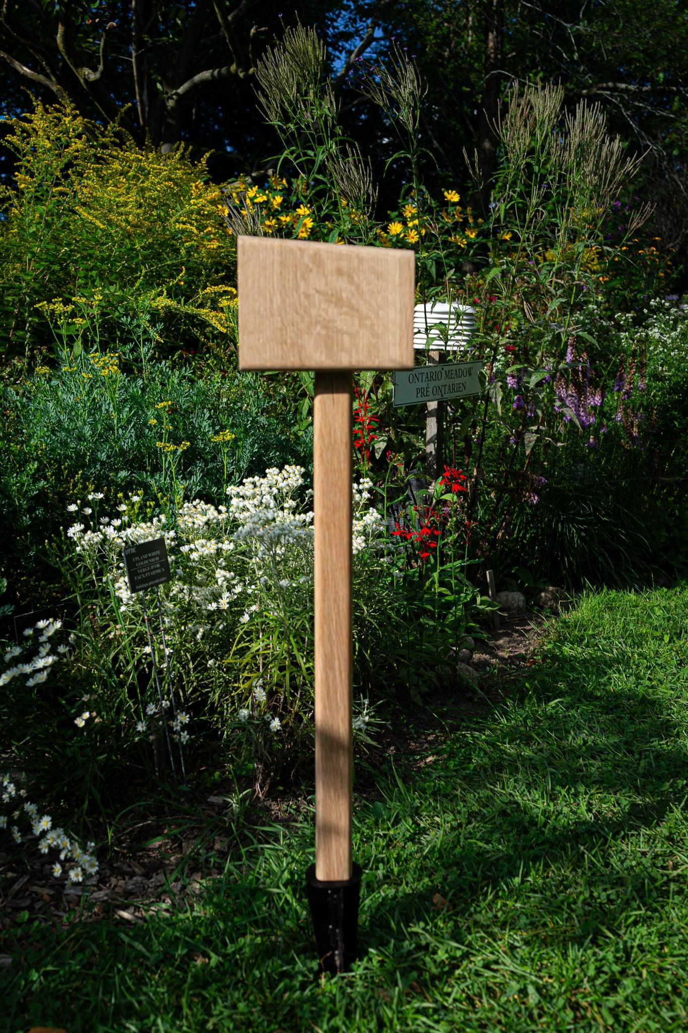 Bee Home Garden Stand - Scopa